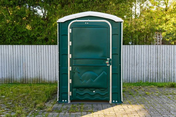 deluxe porta potty